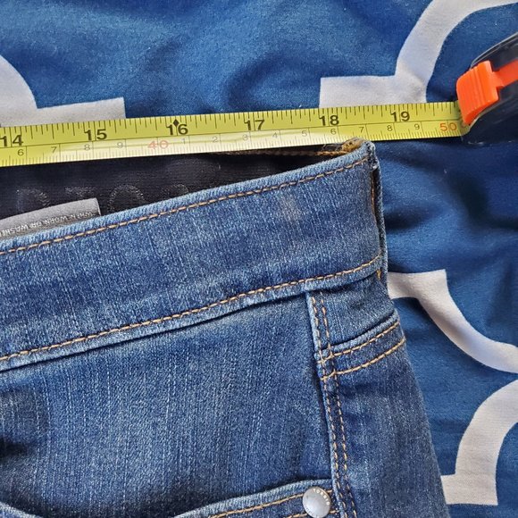 Torrid EUC Women's Plus Size 18 Short Sky High Skinny Premium Stretch Dark Jean - Picture 7 of 12